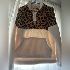 Leopard Yoke Sherpa Pullover - Women's White/Camel